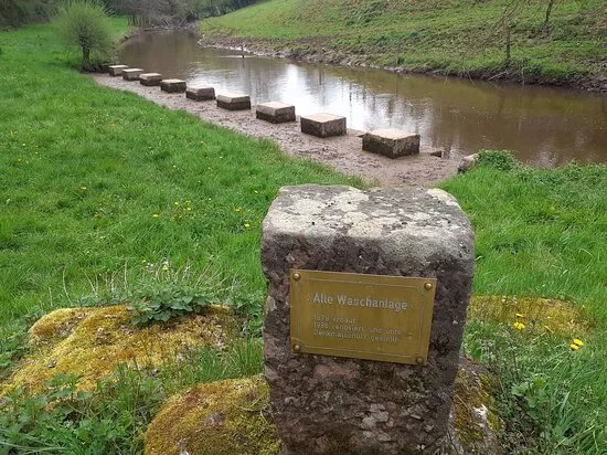 Historische Waschtreppe Nanzdietschweiler