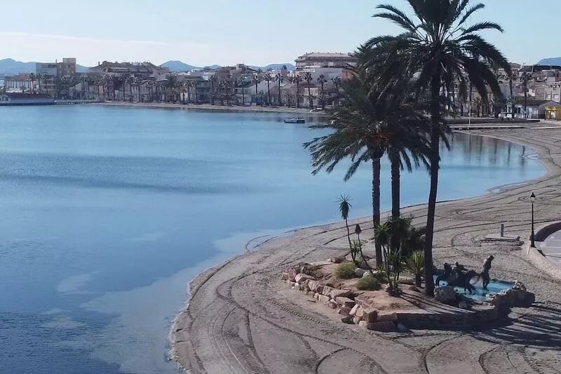 Luxury House El Divino,  3 A/C, 5G high speed. WI-FI. 10min to