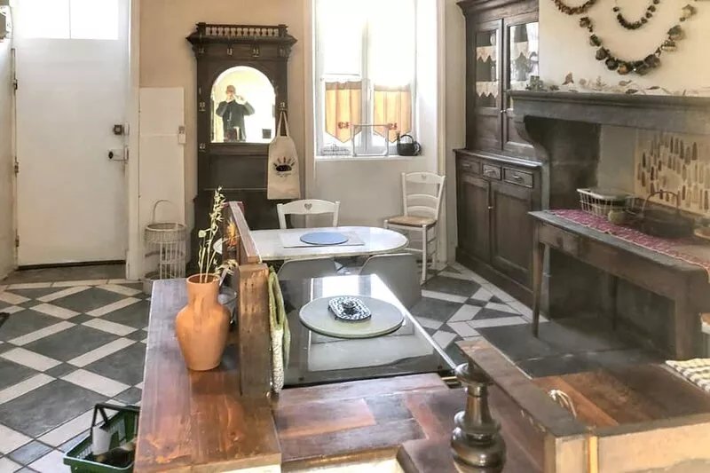 Homerez - Charming House in Mauzun with Garden and Flowered Patio