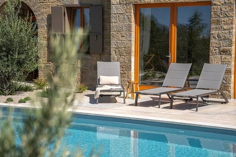Magnificent Villa Paradiso d’Istria with a swimming pool, jacuzzi and sauna