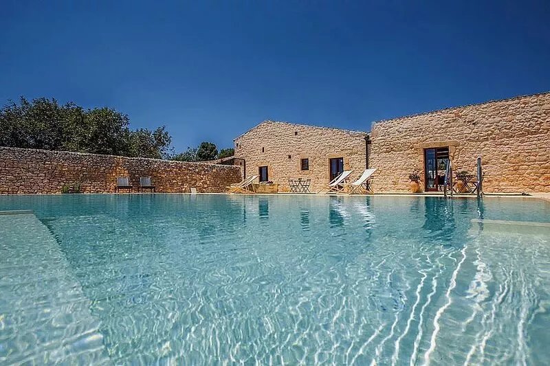 Salina, Villa with pool in the countryside of Scicli. Near the beach Sampieri