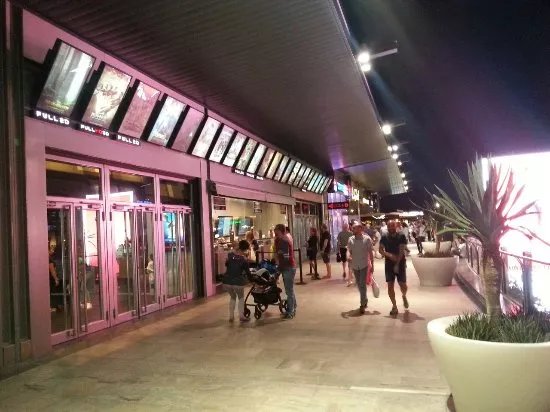 Cines Full HD, Centro Comercial Splau