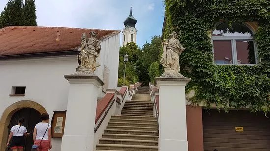 Stadtpfarrkirche - Kath. Pfarrkirche hl. Martin