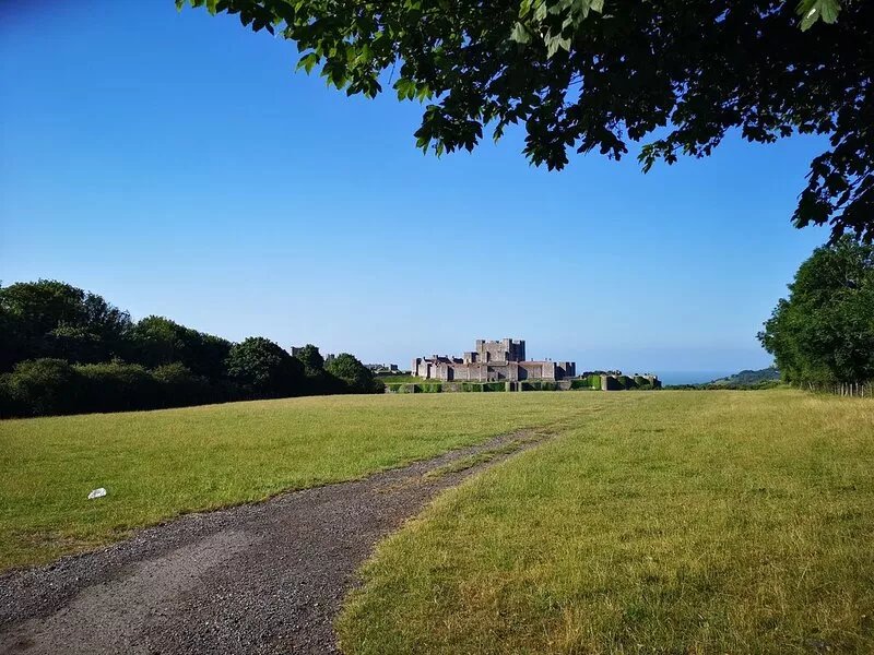 Large flat in Regency property next to Dover Port and White Cliffs with parking