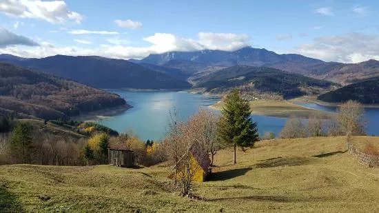 Lake Izvorul Muntelui (Lake Bicaz)