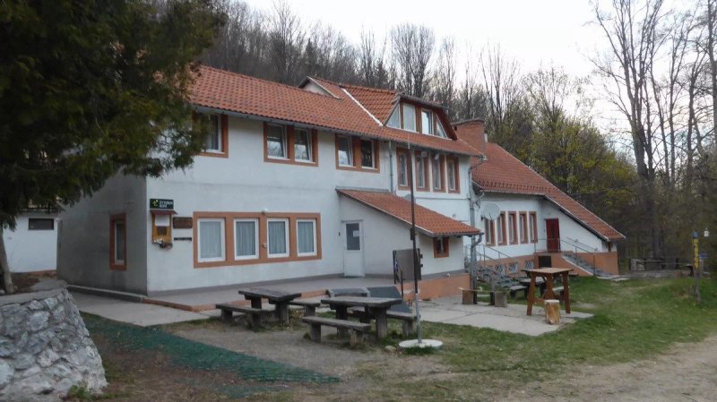 Bankut Siklub Turistaszallo