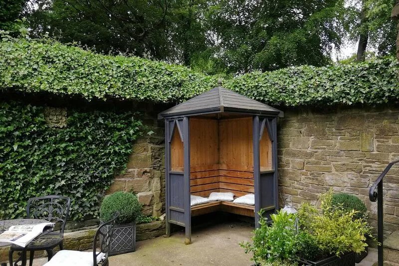 Charming 2 Bed Cottage, Enclosed Garden & Courtyard Nr Holmfirth, Holme Valley