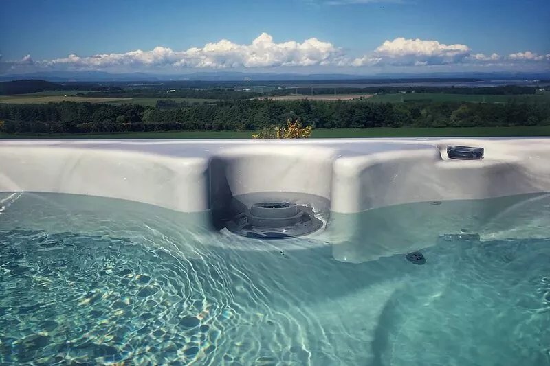 Stunning views from exclusive hot tub, idyllic, stylish and private
