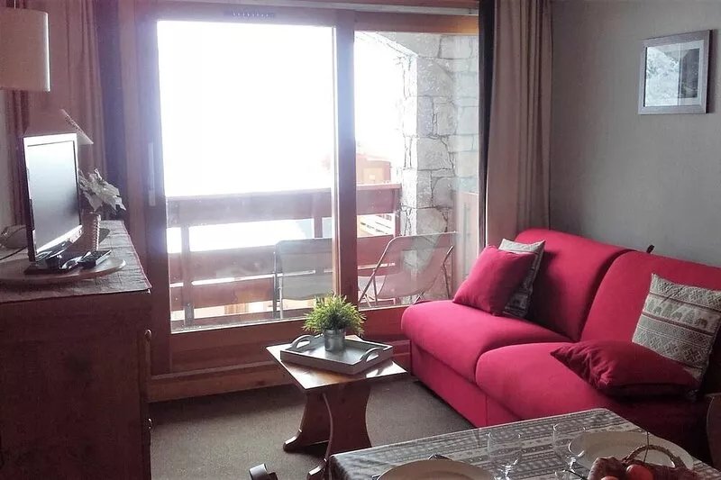 Clear and pleasant, our studio will seduce you by its decoration