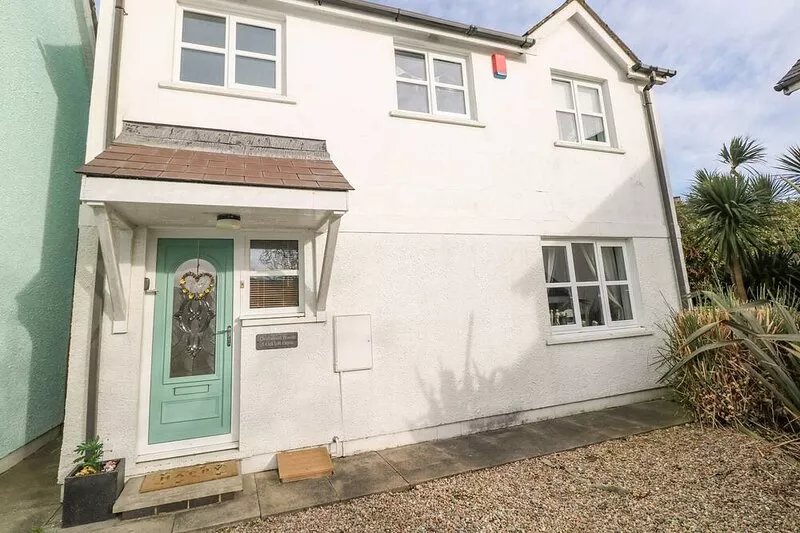 DRIFTWOOD HOUSE, pet friendly, with a garden in Saundersfoot