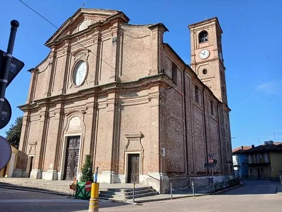 Chiesa Parrocchiale Dei Santi Pietro E Paolo Apostoli
