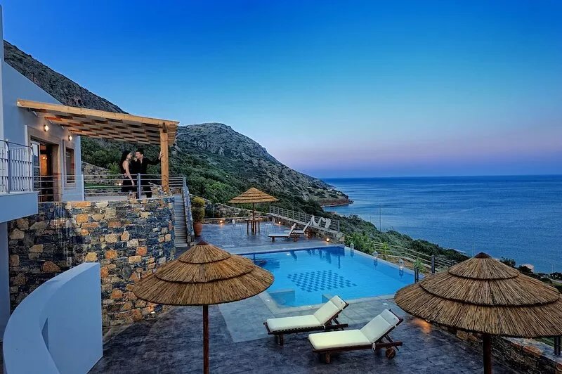 Villa Imperia 3 bedroom luxury villa - 200m from the beach