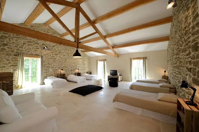 Authentic Provencal farmhouse in Pays des Sorgues