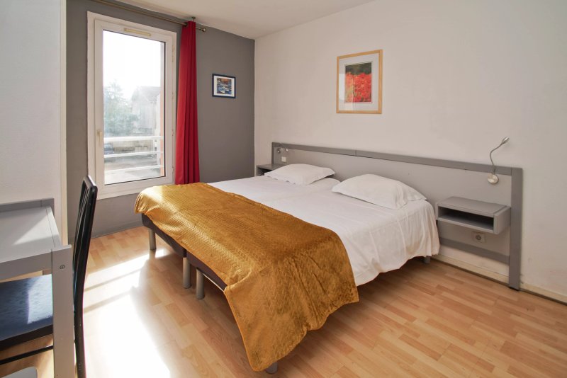 Hotel Amaya - Bordeaux-Nord in Ambares-et-Lagrave