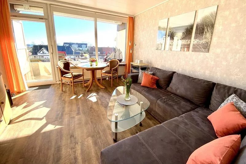 Nur 200 Meter zum Feinen Ostsee-strand mit Teilmeerblick im 2. Stock!!