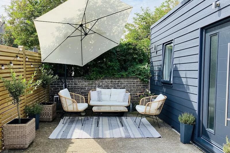 Stunning 2-Bed self contained oasis in Eastbourne