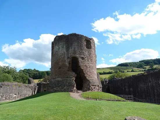 Skenfrith Castle