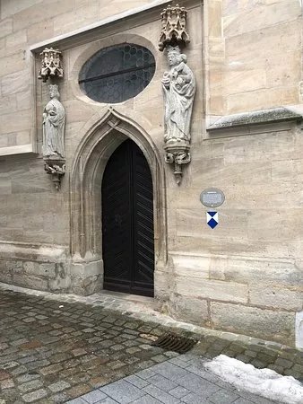 Spitalkirche mit Spitaltor
