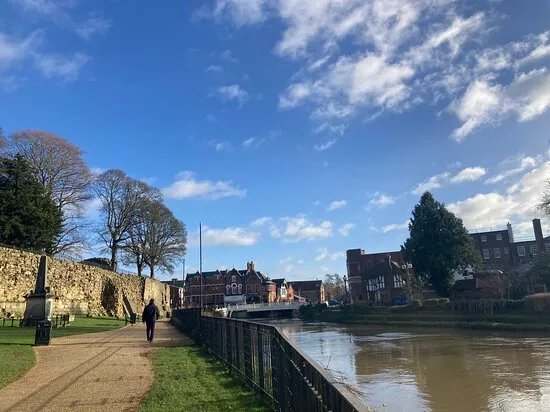 Tonbtidge River Walk