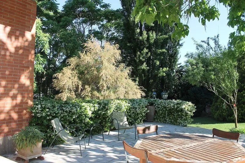 Family friendly Villa with private garden, 30 min walk to city centre