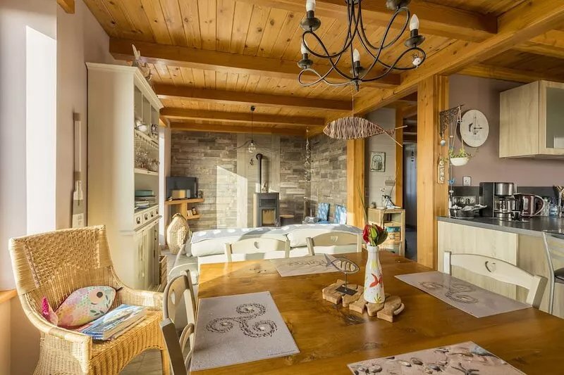 Detached house renovated with sea view.