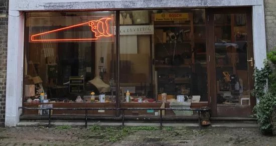 Neon Saw