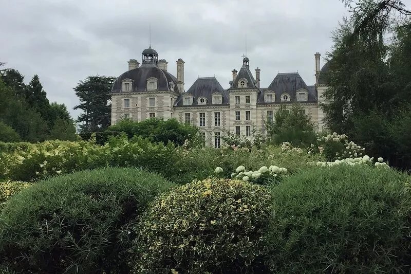 House with pool in the heart of the Castles of the Loire