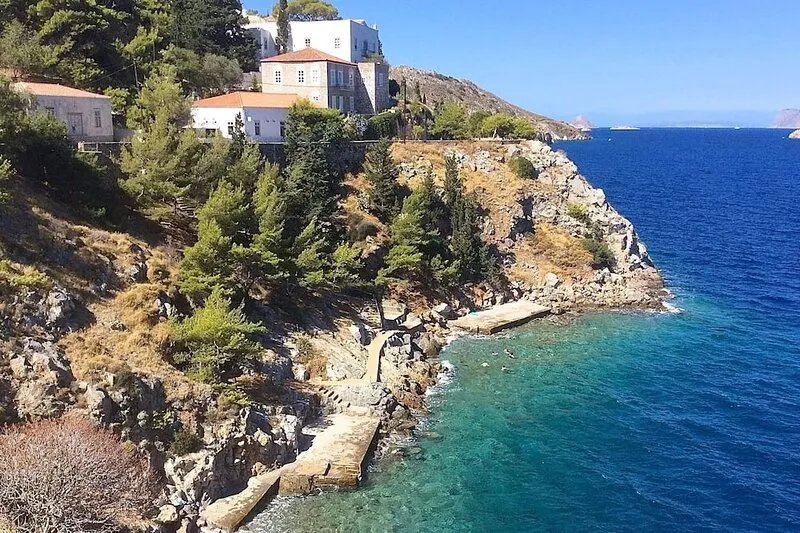 Waterfront stone villa, large terrace, amazing ocean view, easy access no steps