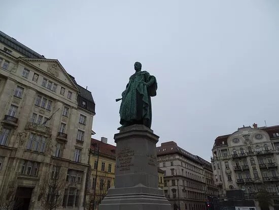 Jozsef Nador Szobra