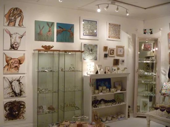 Four Crows Gallery