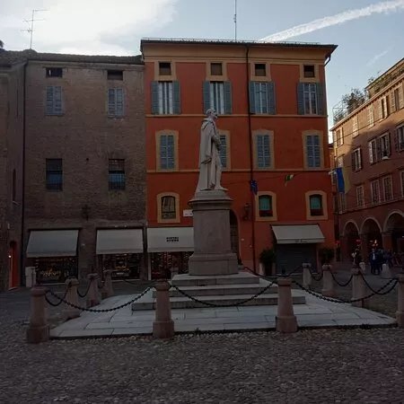 Piazza Torre