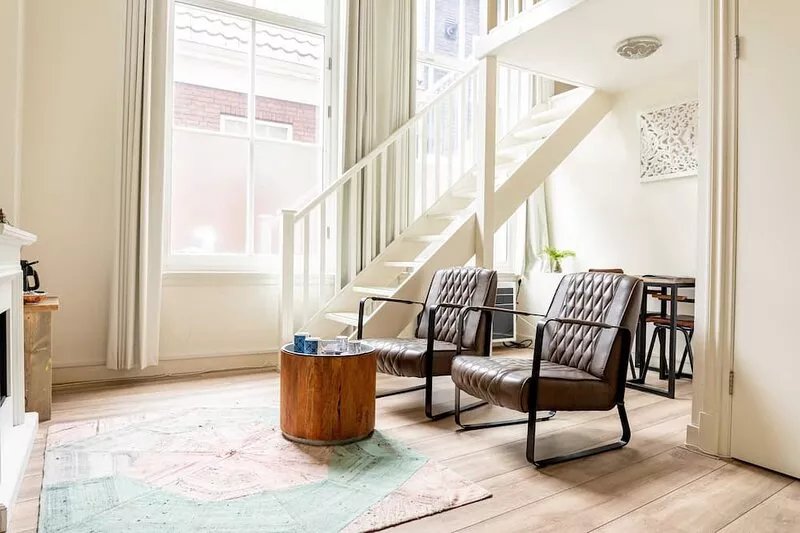 1001 Nights Boutique Lofts - Large 6 Person Room