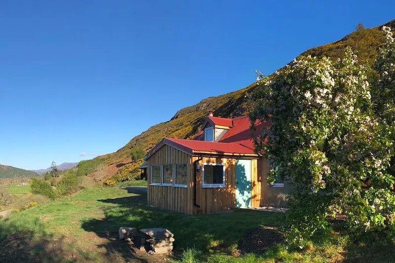 NAN'S COTTAGE, family friendly, character holiday cottage in Beauly