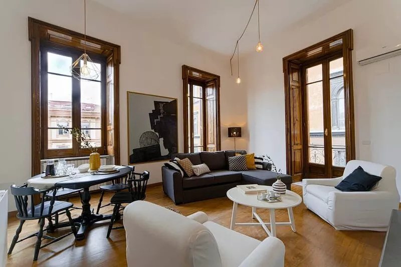 Casa Frangiò - Modern Apartment Naples Historical Center