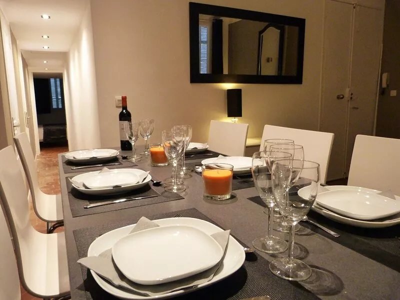 Spacious and cozy apartment in the heart of the historic city center