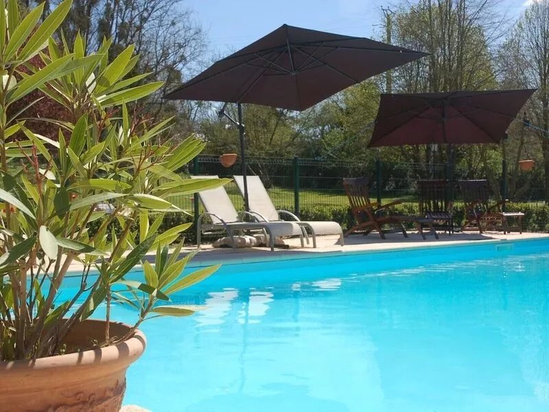 Luxury gites & B&B, near Saumur, in 18thC former wine estate, heated pool