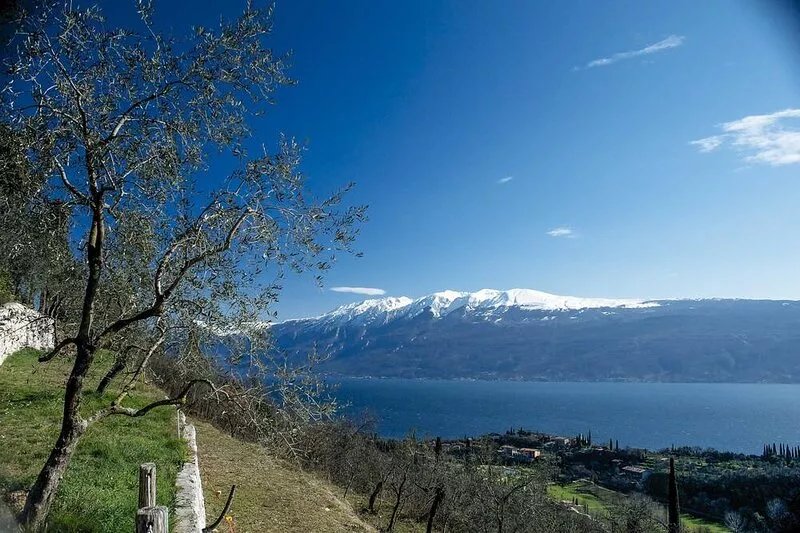 Stone cottage with amazing Lake Garda view away from it all