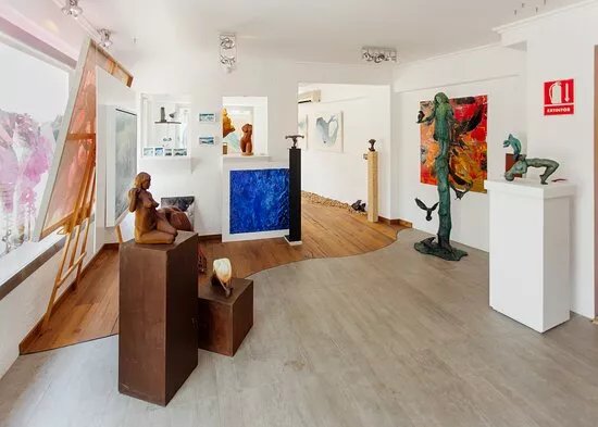Art 9 Gallery