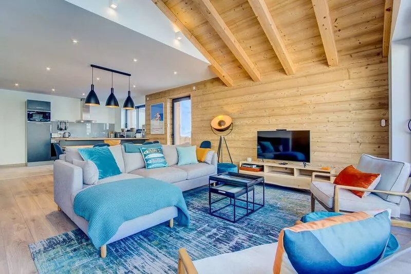 A stunning new contemporary 4 bedroom property