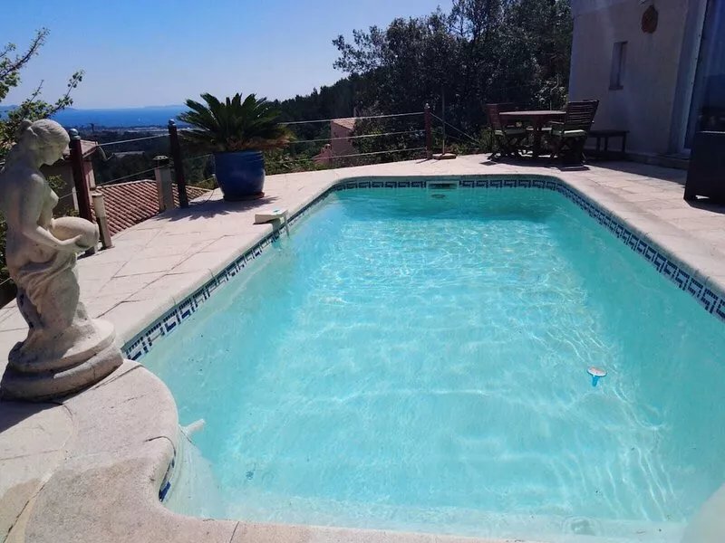 Studio with swimming pool 5 minutes from the beaches of Hyères. Extraordinary