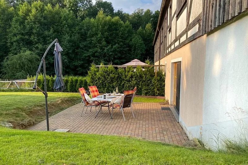 Beautiful half of a house on a family-friendly farm near Freiberg and Dresden