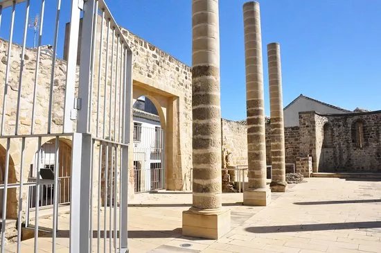 Ruinas romanicas de San Juan Bautista