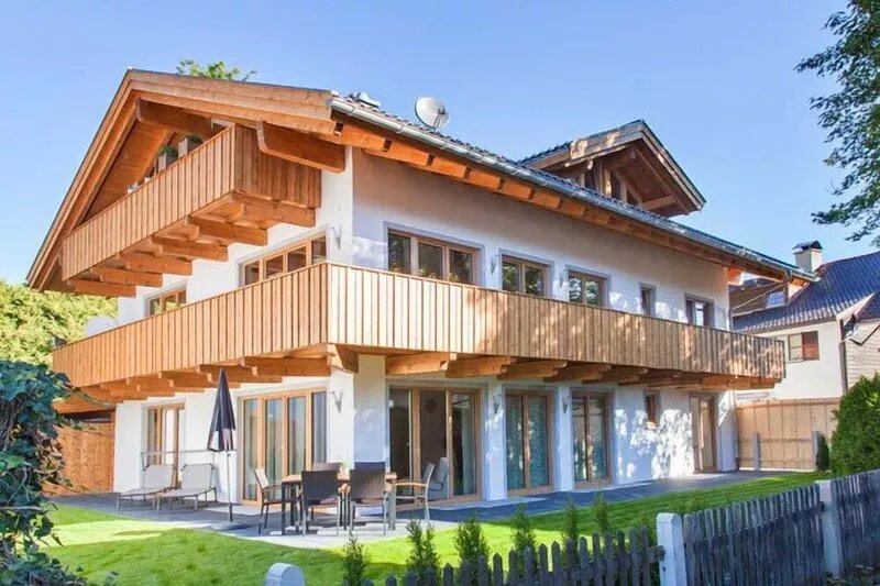Sunny apartment on the ground floor with a fantastic view of the Zugspitze.