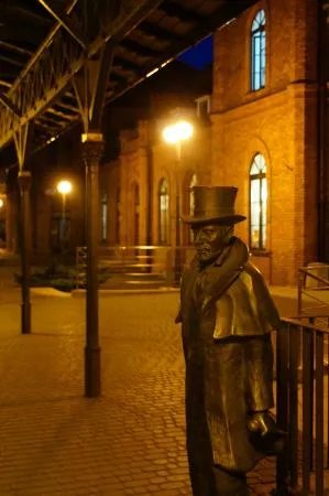 Statue of Wokulski