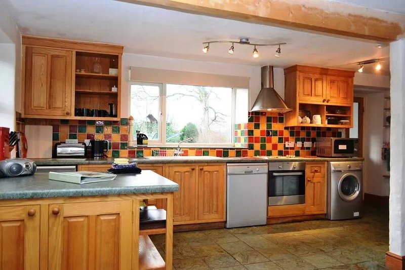 Fabulous character country cottage in peaceful location, with great views
