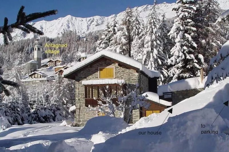 Val D Ayas: chalet - 5 rooms - 6/10 persons House with garden