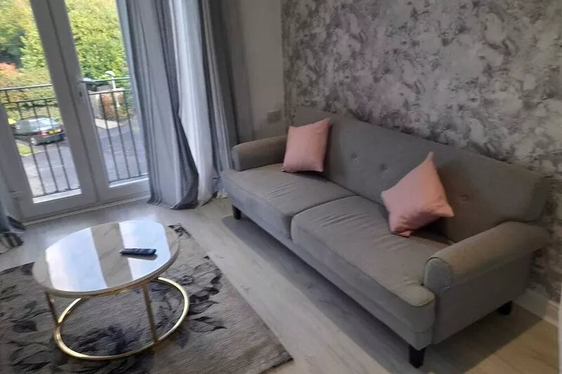Luxurious Penthouse Apartment close to NEC