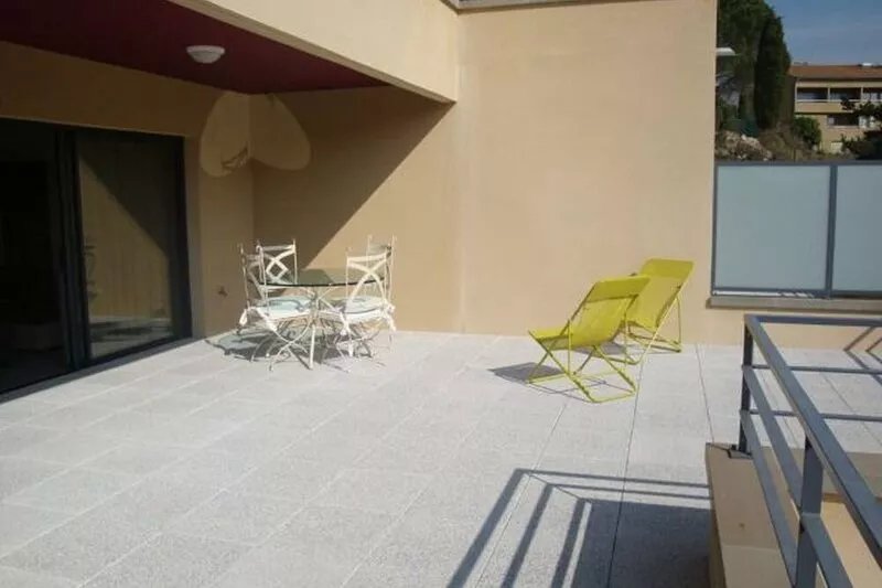Apartment for 4 people in new residence, quiet and in town