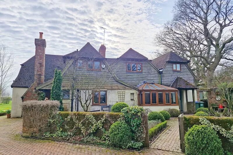 Broomy Cottage - sleeps 10 guests  in 5 bedrooms