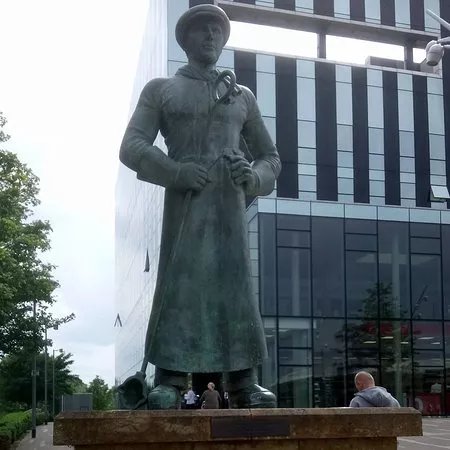 Steelmen Memorial Statue